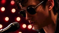 Arctic Monkeys – Love is a laserquest