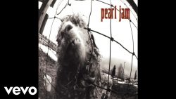 Pearl Jam – Elderly woman behind the couter in a small town