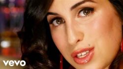 Amy Winehouse – Stronger than me