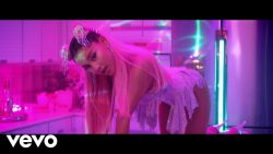 Ariana Grande – 7 rings