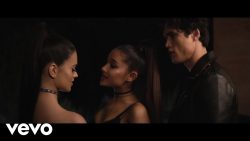 Ariana Grande – Break up with your girlfriend, I’m bored