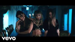 Ariana Grande, Miley Cyrus, Lana del Rey – Don’t call me angel