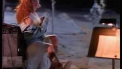 Belinda Carlisle – Leave a light on