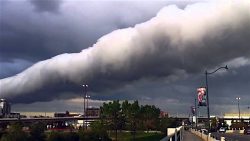 Brad Paisley – Behind the clouds