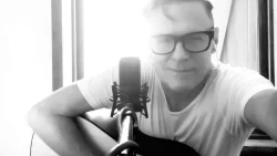 Bryan Adams - Hidin' from love