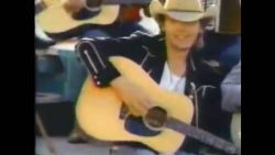 Buck Owens & Dwight Doakam – Streets of Bakersfield