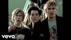 Busted – Air Hostess