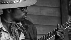 Daniel Castro – I’ll play the blues for you
