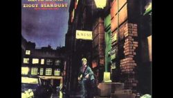 David Bowie – Moonage daydream