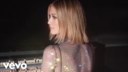 Delta Goodrem – River