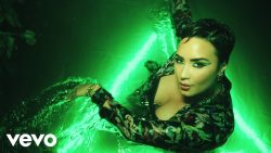 Demi Lovato – Melon cake