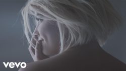 Halsey – Colors