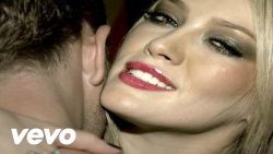 Hilary Duff – Reach out