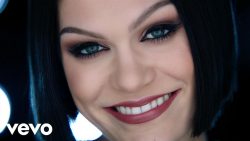 Jessie J – Flashlight