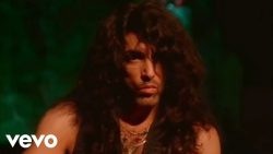 Kiss – Every time I look at you