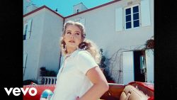 Lana del Rey – Chemtrails over the country club