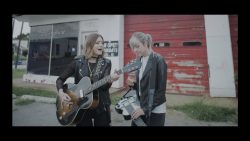 Larkin Poe – Bleach blonde bottle blues