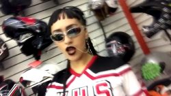 Lizz – Chacal