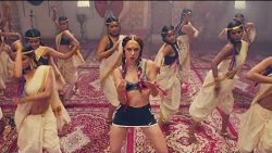 Major Lazer & DJ Snake – Lean On (feat. MØ)