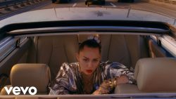 Mark Ronson – Nothing breaks like a heart ft. Miley Cyrus
