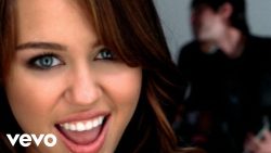 Miley Cyrus – 7 things