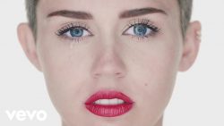 Miley Cyrus – Wrecking ball
