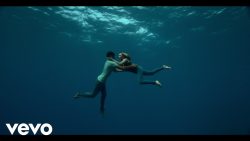 Naughty Boy – Runnin’ (Lose It All) ft. Beyoncé
