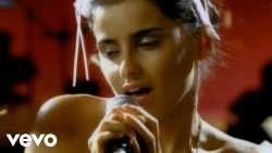 Nelly Furtado – Explode