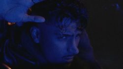Omar Apollo – 3 boys