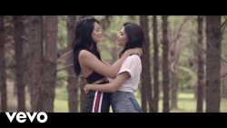 Oriana – Stay or run