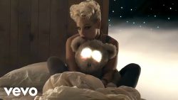Pink – Just give me a reason ft. Nate Ruess