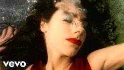 PJ Harvey – Down by the water