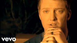 Queens of the Stone Age – Make it wit chu