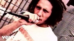 Rage Against the Machine – Bombtrack