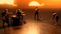 Red Hot Chili Peppers – Black summer