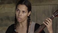 Rhiannon Giddens – Julie