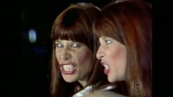 Rita Lee – Lança perfume