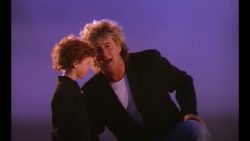 Rod Stewart – Forever young