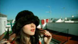 Russian Red – Kiss my elbow