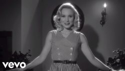 Sia – Santa’s coming for us