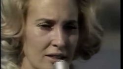 Tammy Wynette – D-I-V-O-R-C-E