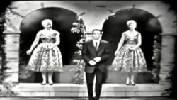 The Fleetwoods – Come softly to me